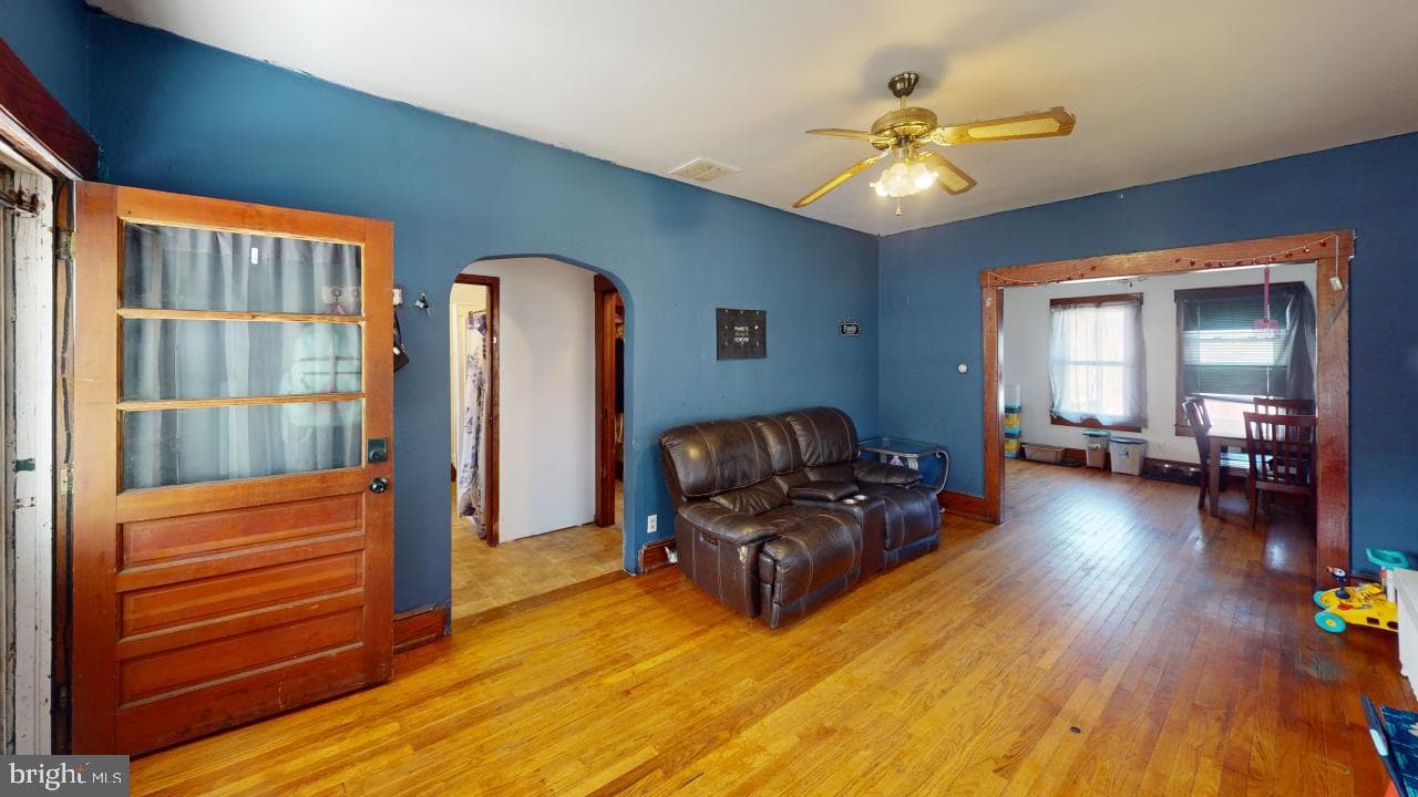 2042 Front Street photo 3