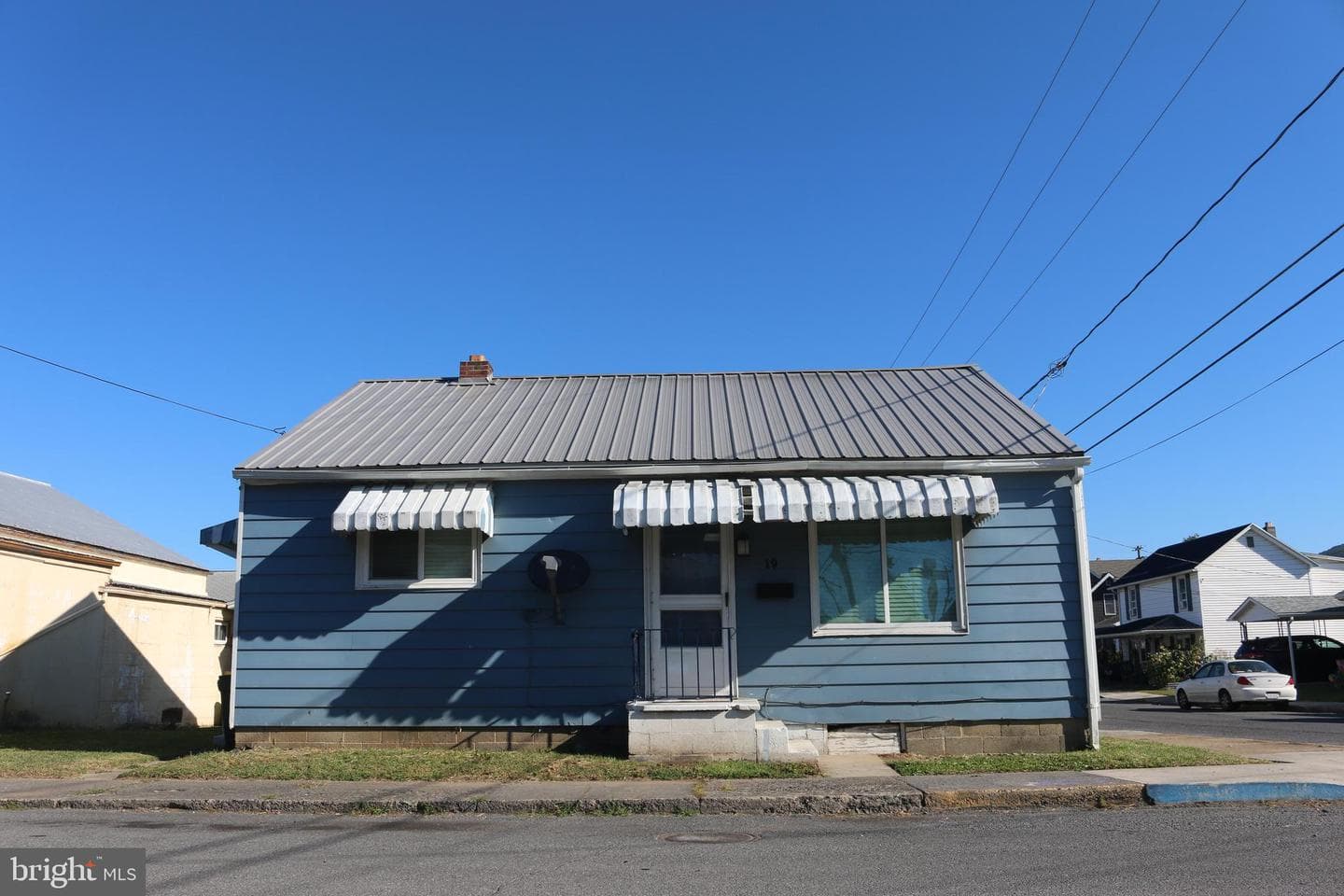 19 Myrtle Avenue