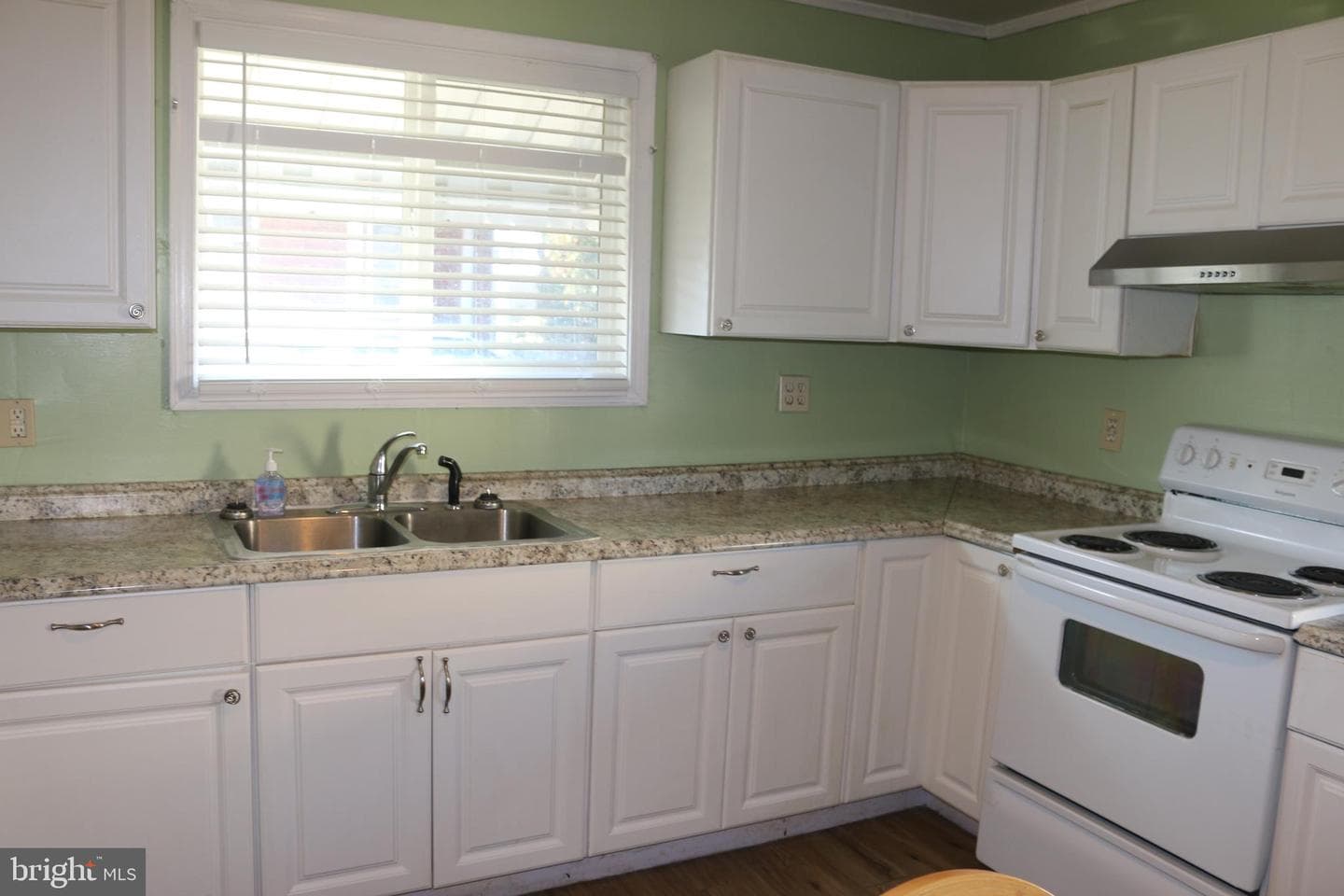 19 Myrtle Avenue photo 13