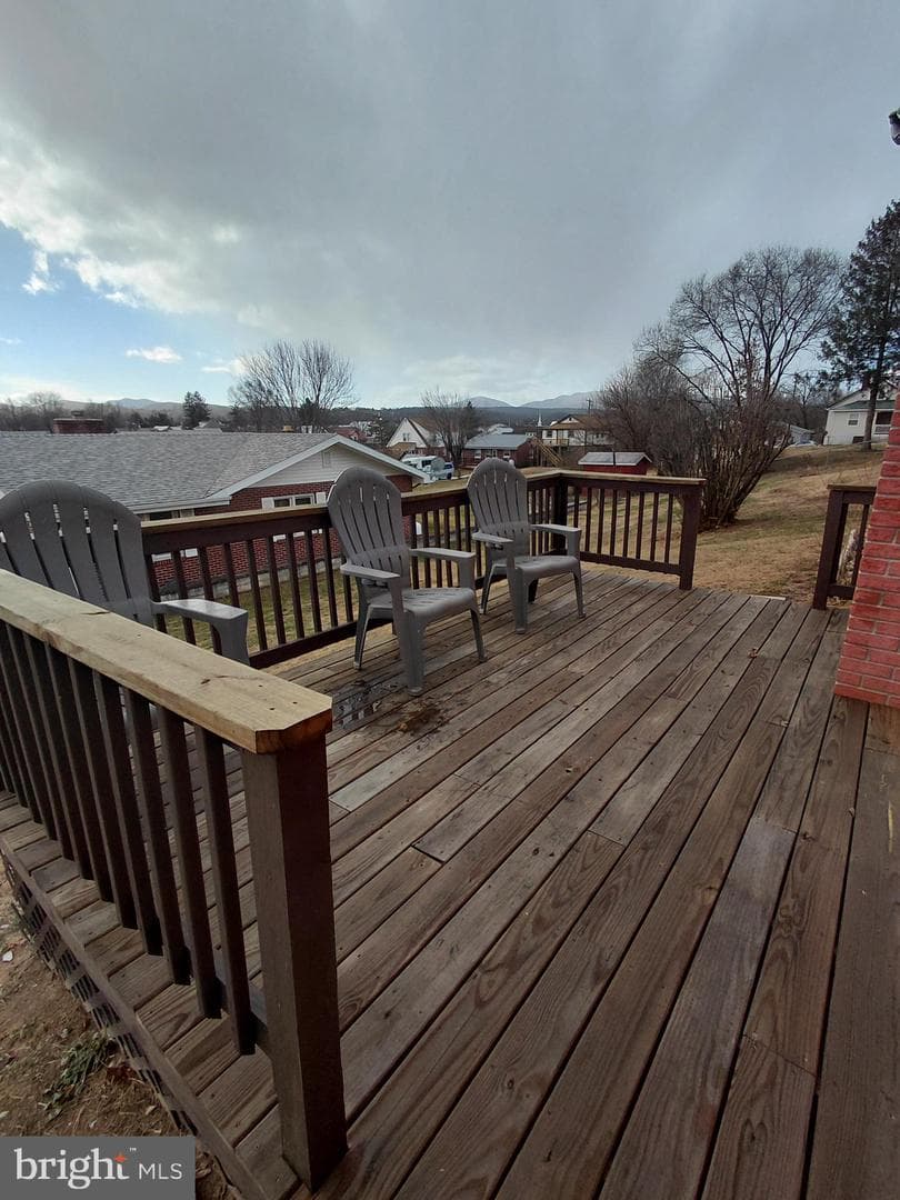 112 Grant Street photo 5