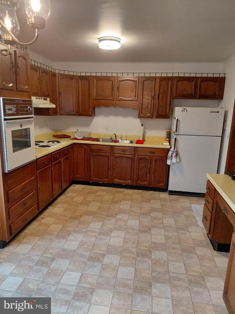 201 Woodlawn Drive photo 8