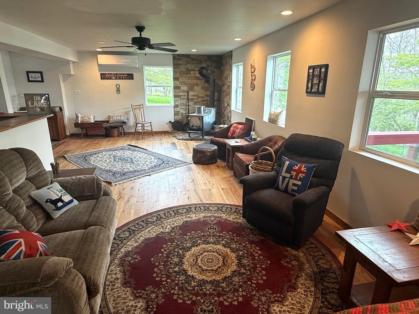 106 N Rock Ridge Lane, Mount Storm
