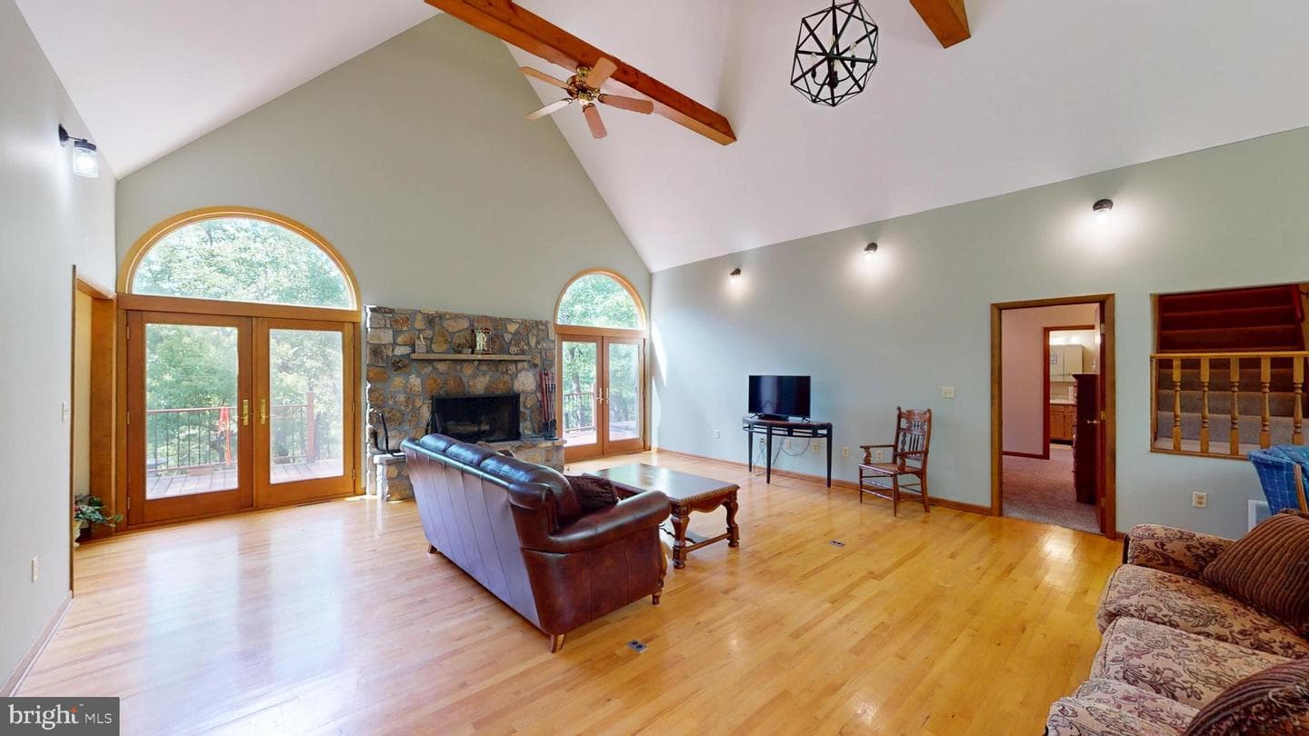 500 Maryvale Lane photo 17