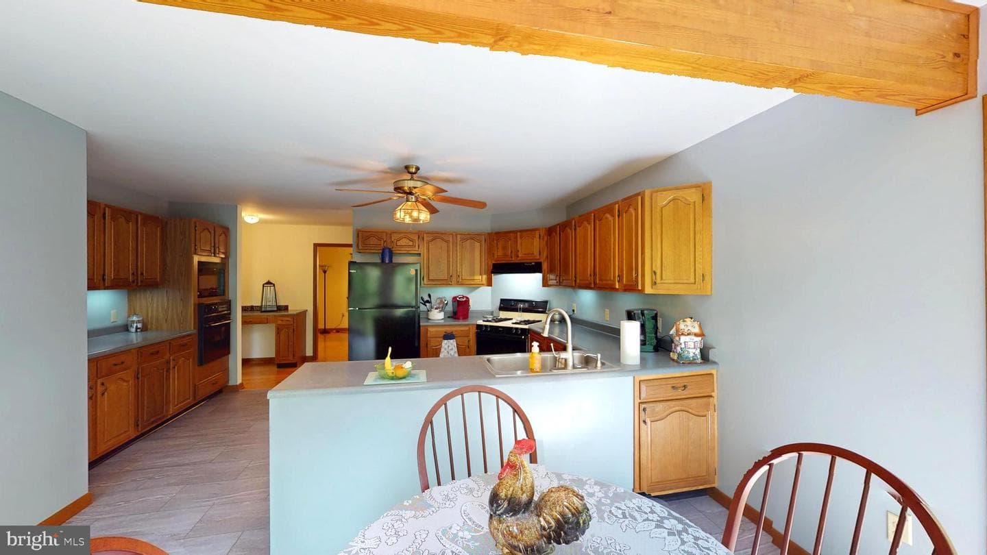 500 Maryvale Lane photo 22