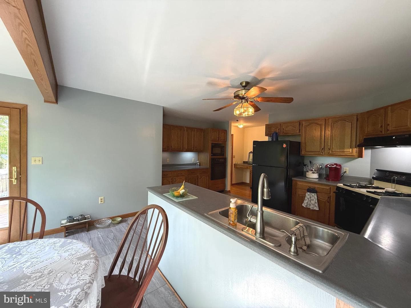 500 Maryvale Lane photo 28
