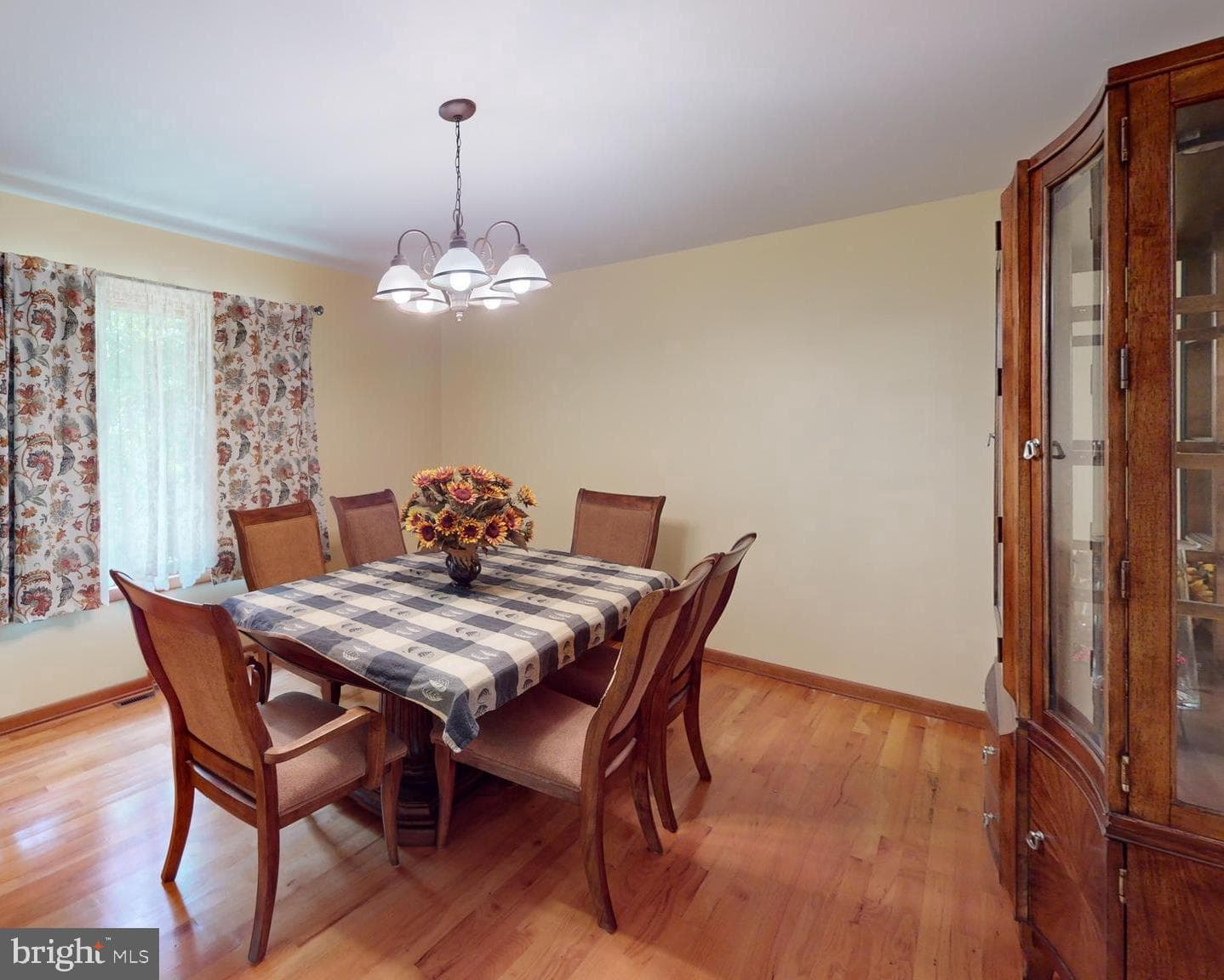 500 Maryvale Lane photo 31