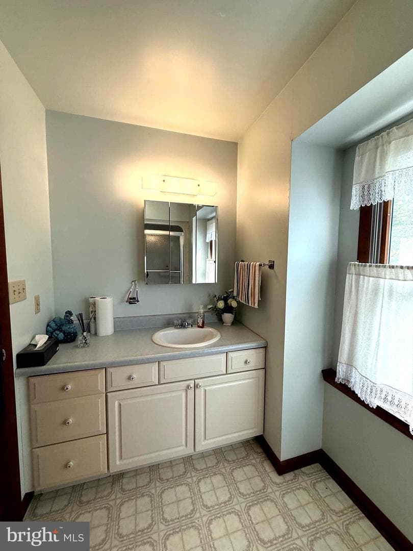 500 Maryvale Lane photo 49
