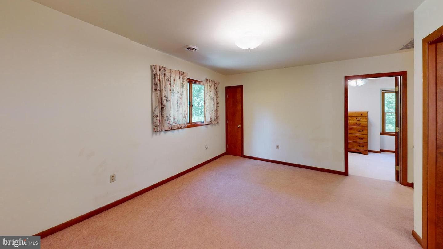 500 Maryvale Lane photo 54