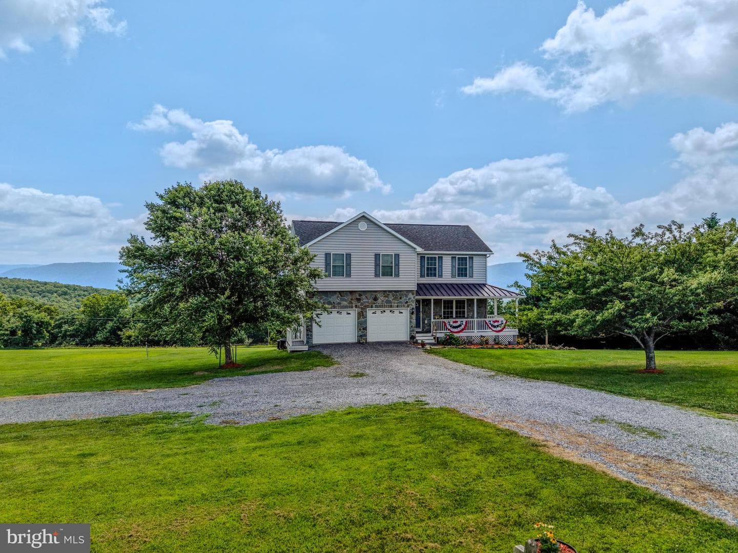 77 Bogart Drive photo 1