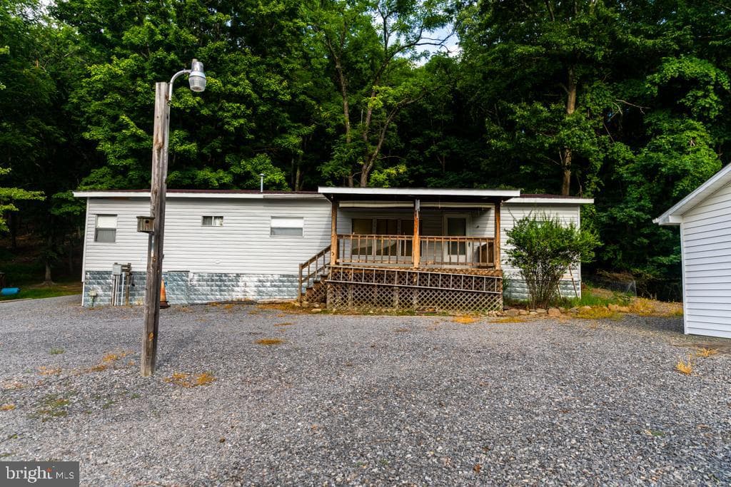2152 Walnut Bottom Road photo 4