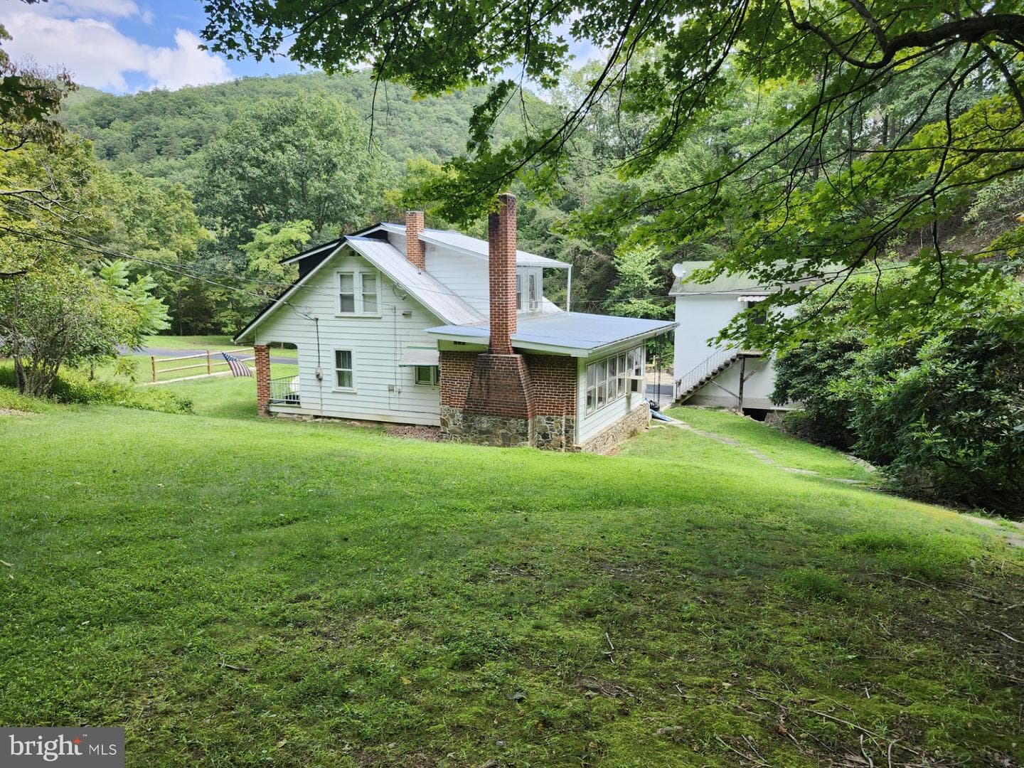 6836 State Road 55 photo 3