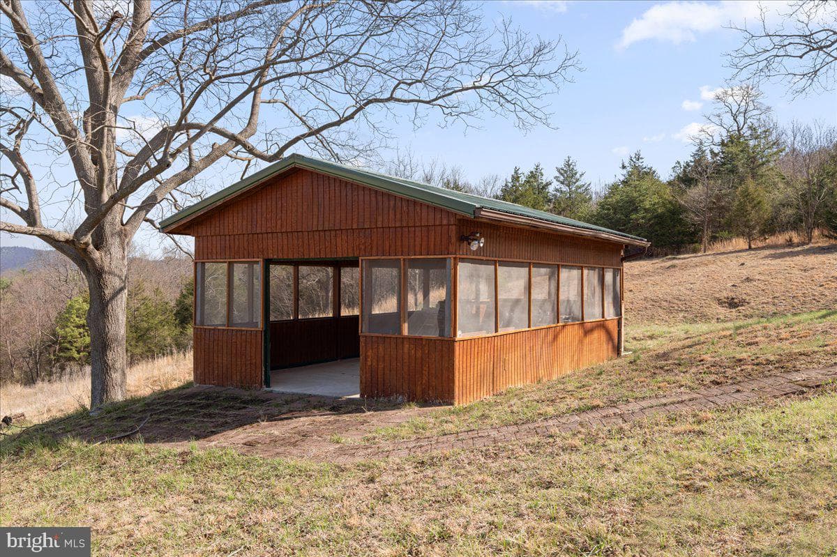 325 Coyote Run Road photo 38