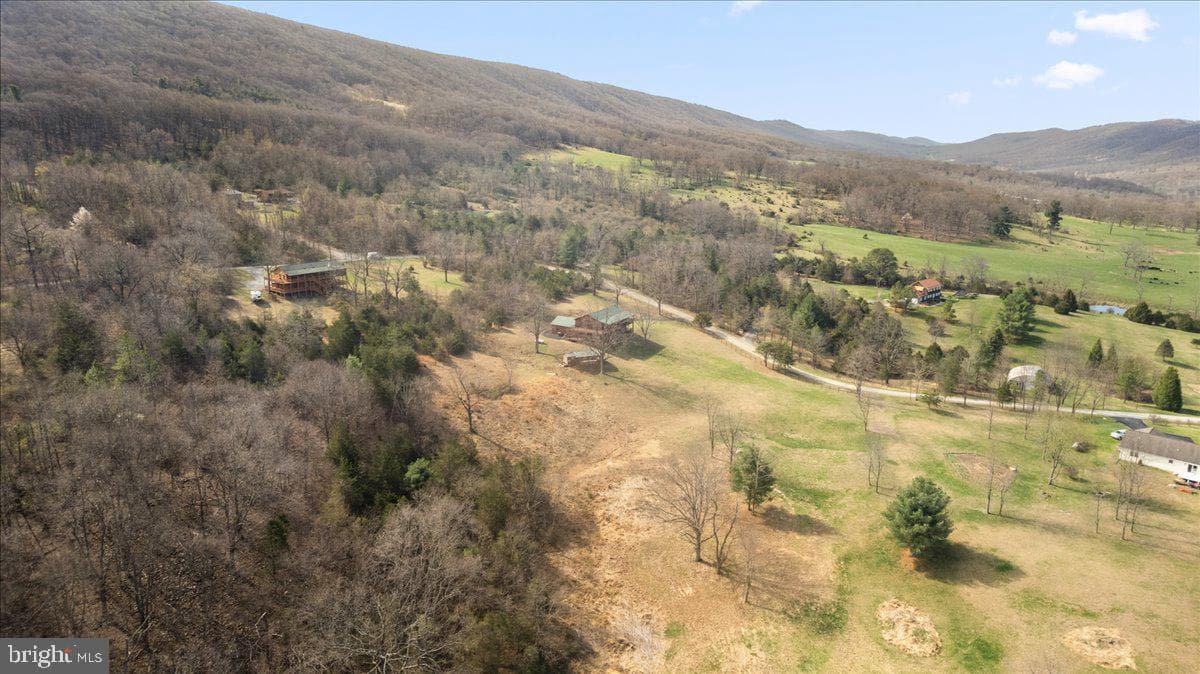 325 Coyote Run Road photo 5