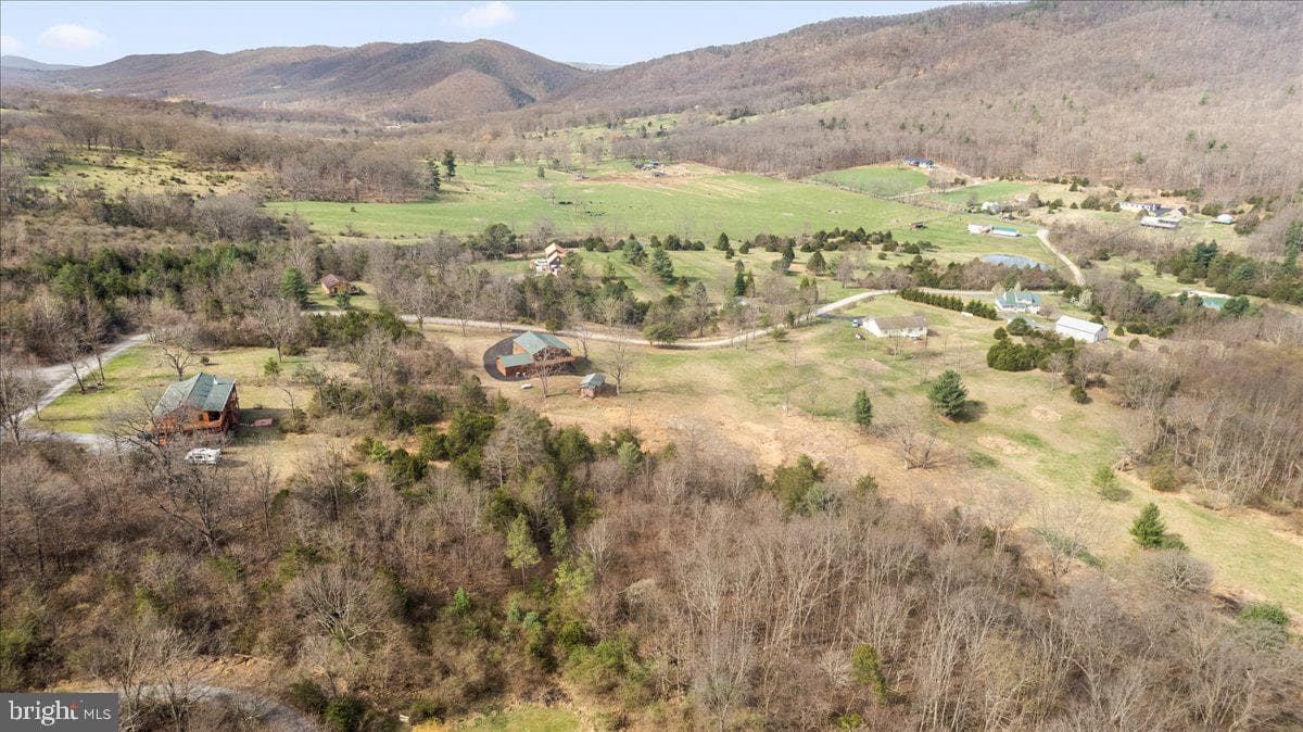 325 Coyote Run Road photo 6