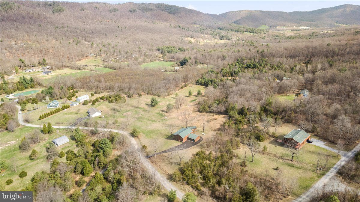 325 Coyote Run Road photo 7
