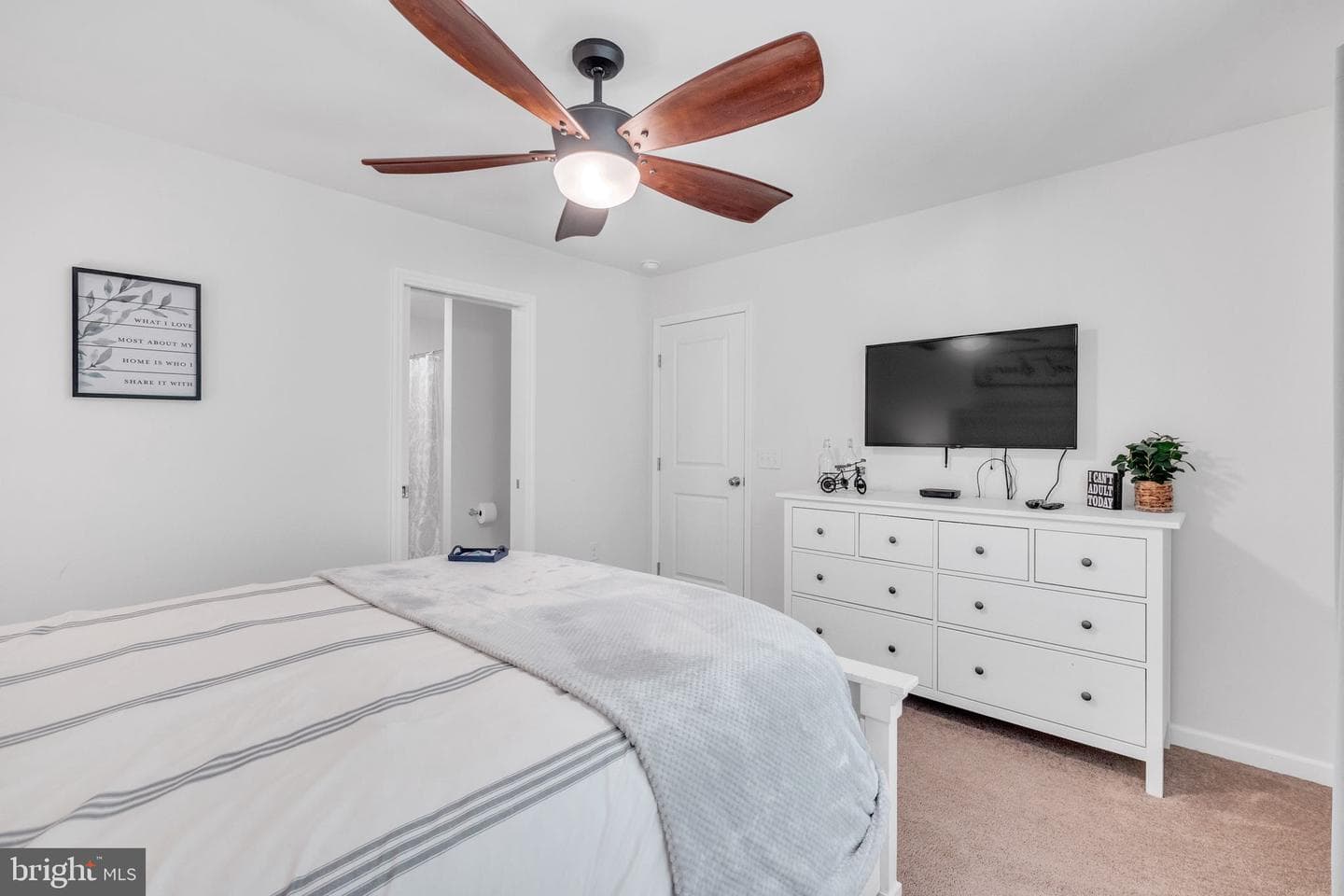 78 High Point Dr photo 25