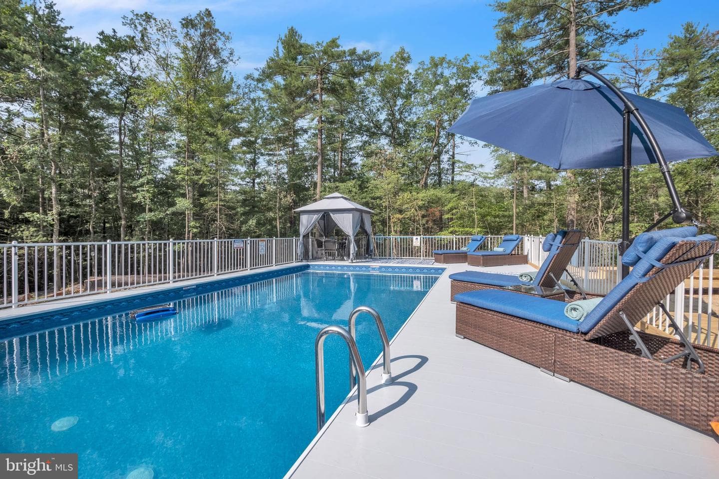 78 High Point Dr photo 46