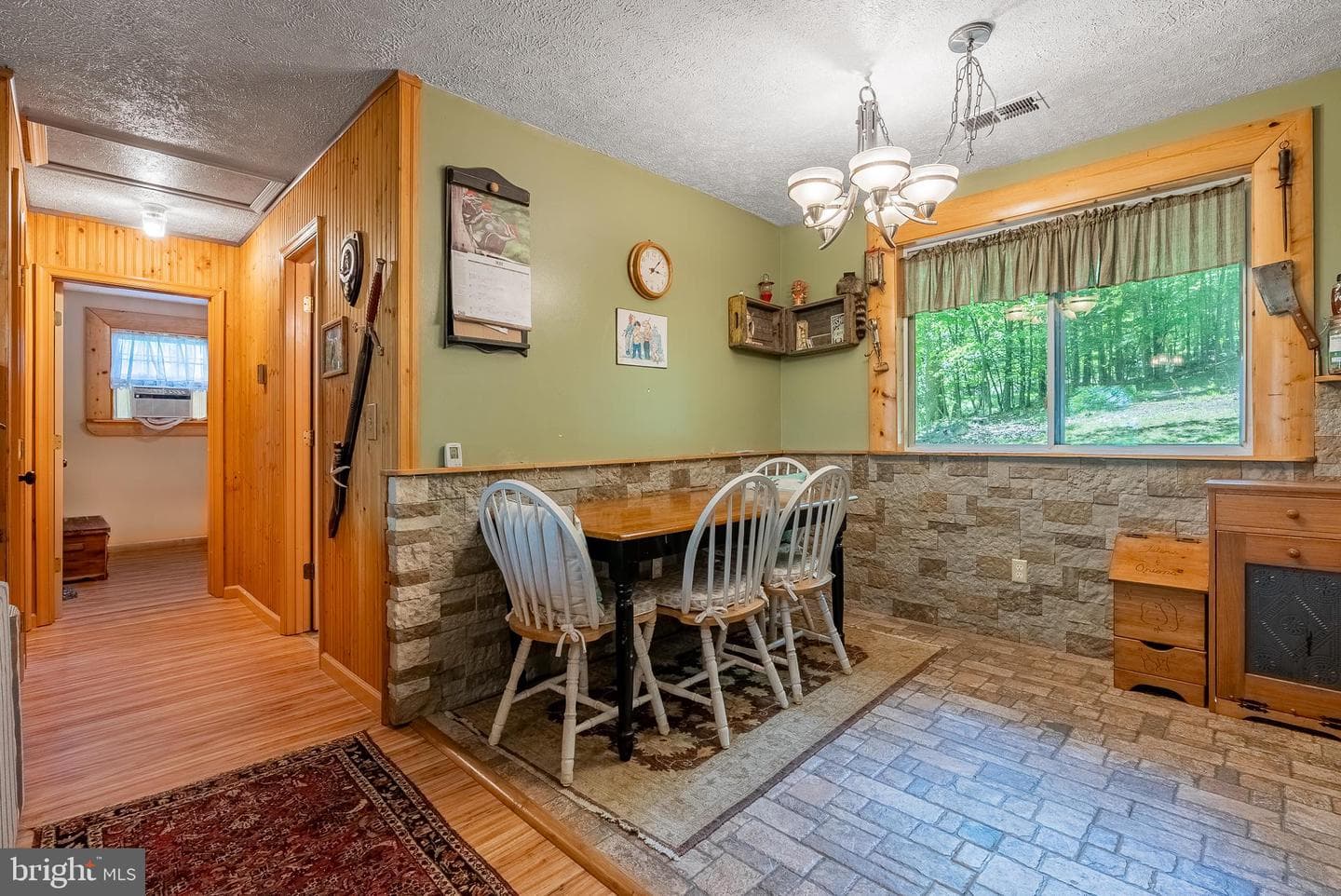 2598 Mountain View Road photo 26