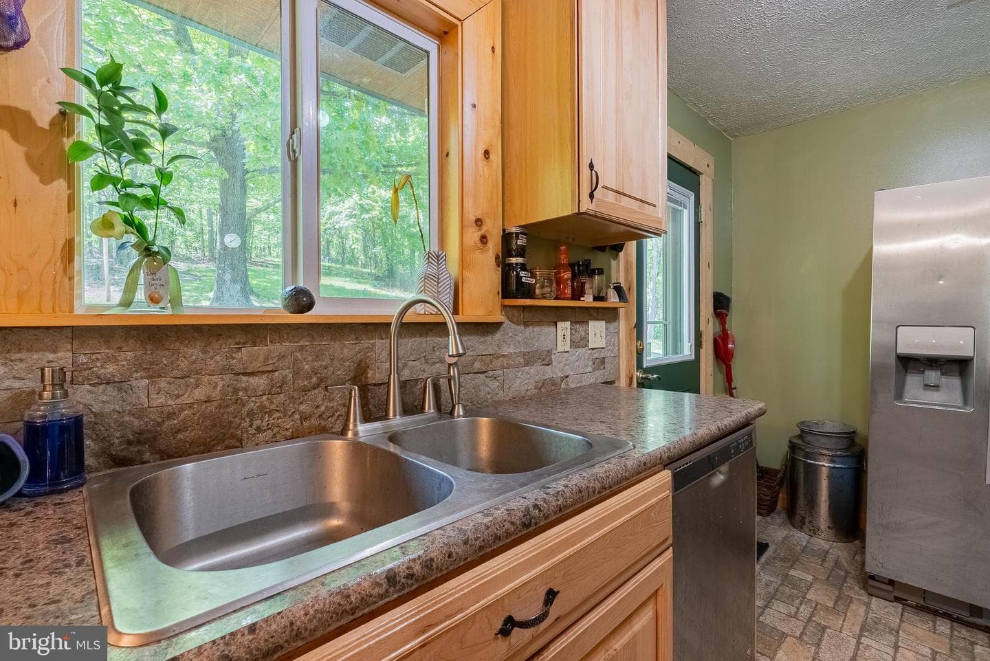 2598 Mountain View Road photo 29