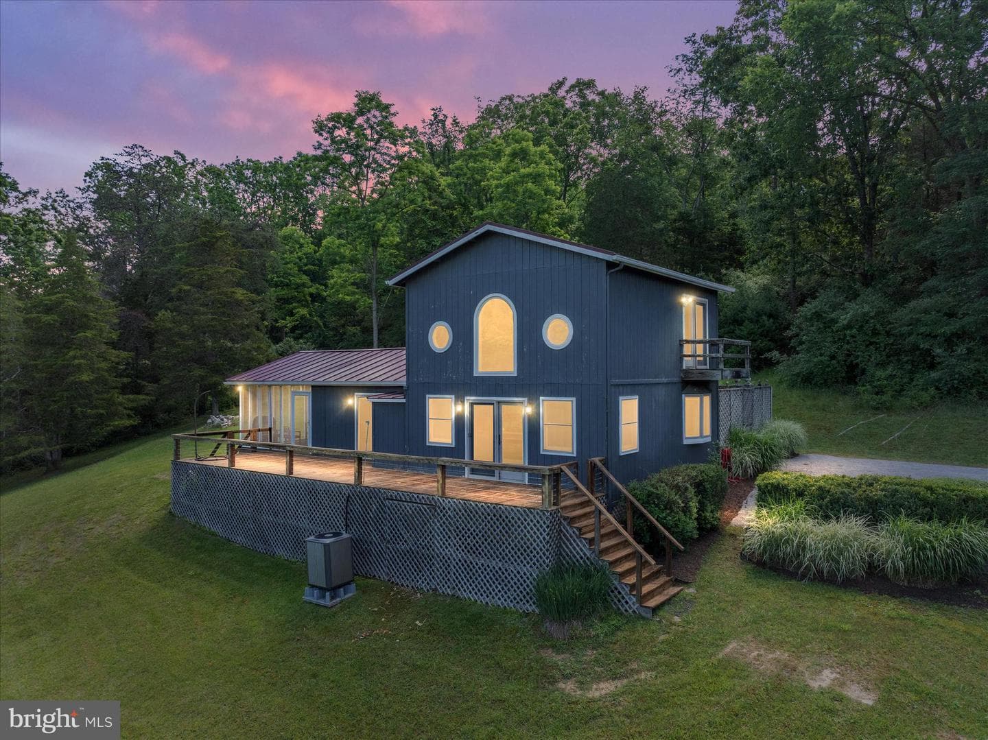 774 Whispering Pines Way, Lost River