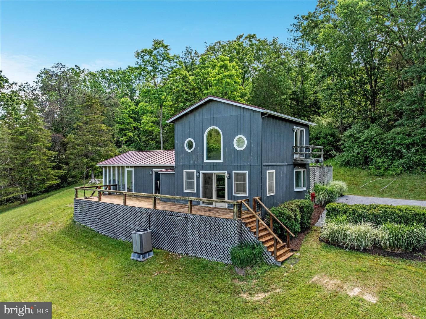 774 Whispering Pines Way, Lost River
