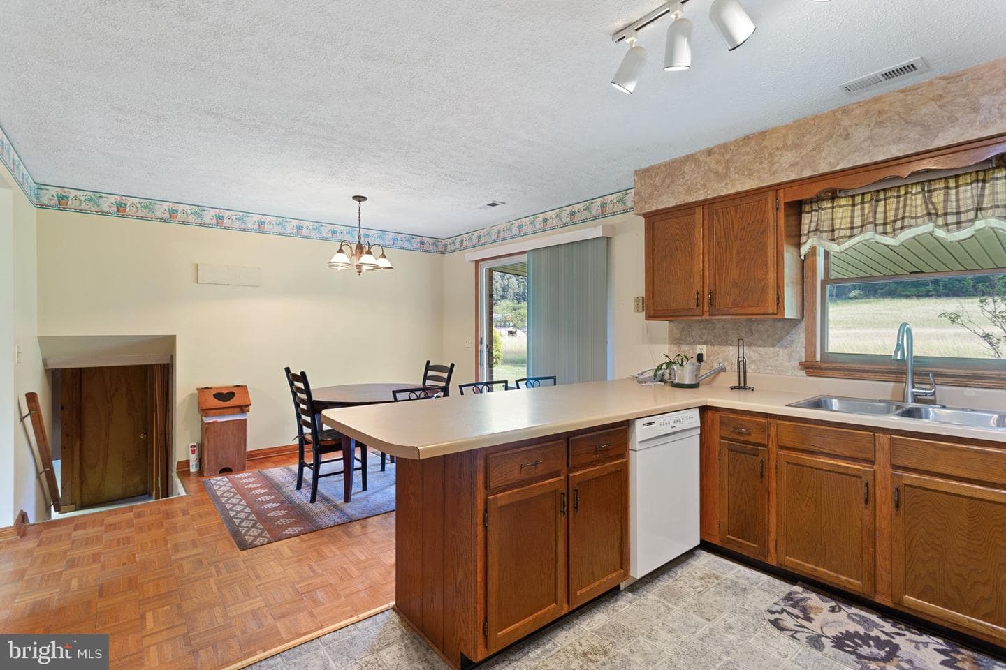 1659 Crab Run Road photo 7