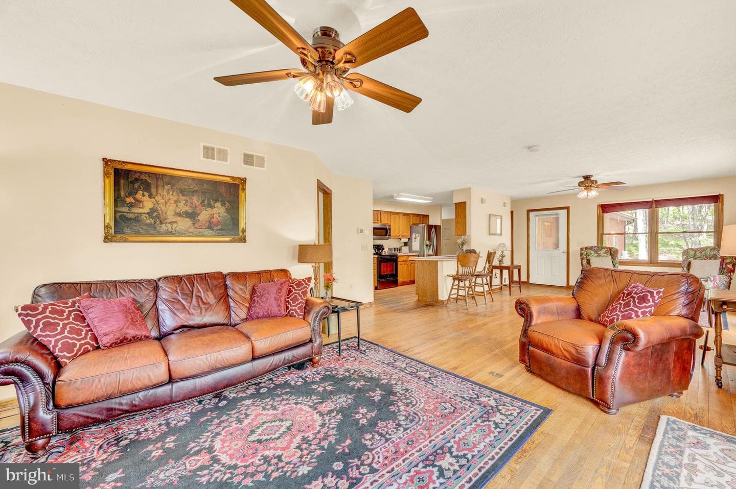 121 Pendragon Court photo 10