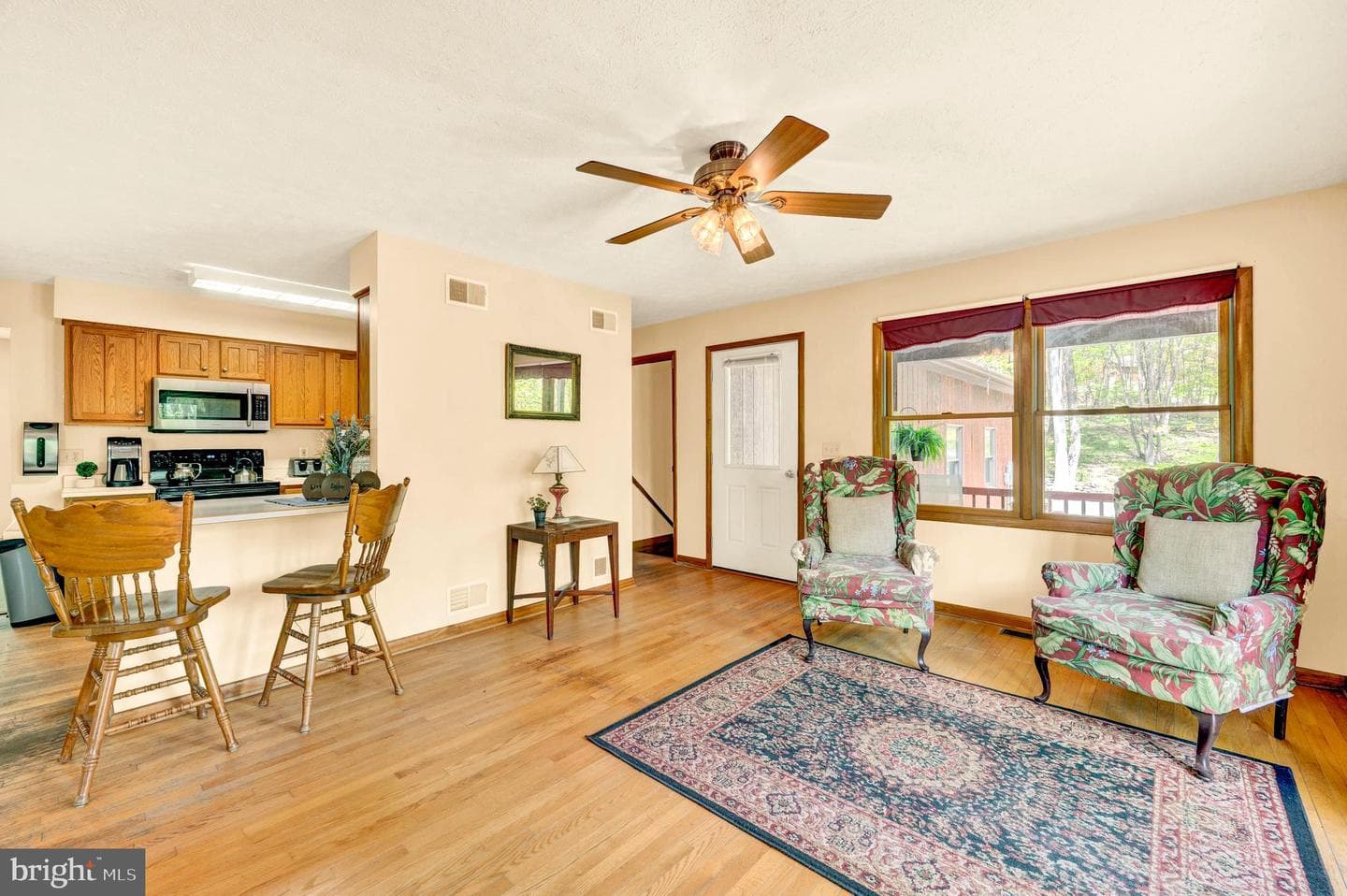 121 Pendragon Court photo 11