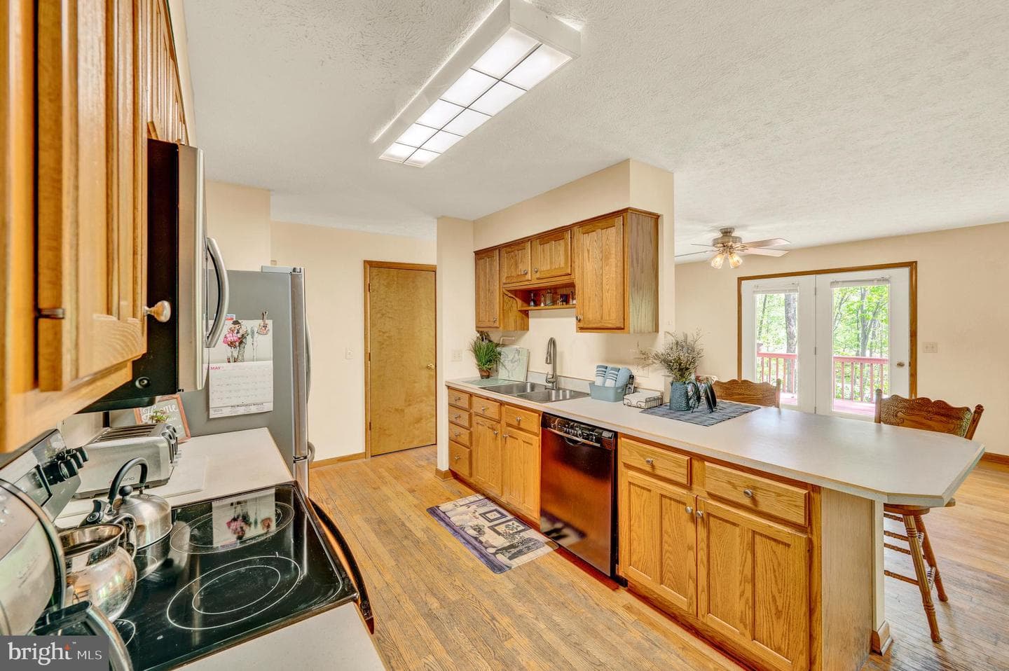 121 Pendragon Court photo 15
