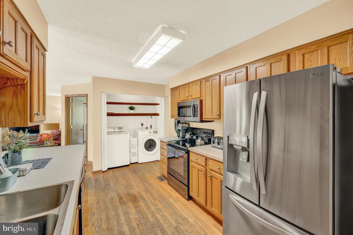 121 Pendragon Court photo 18