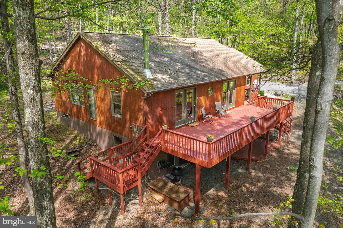 121 Pendragon Court photo 51