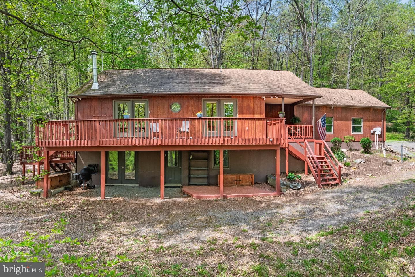 121 Pendragon Court photo 54