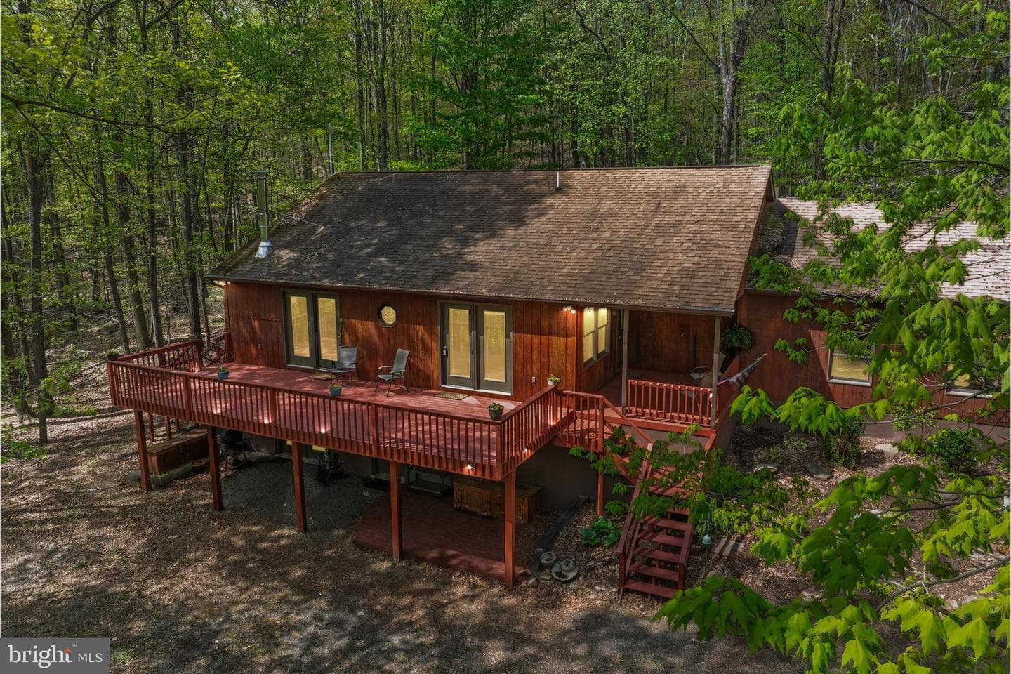 121 Pendragon Court photo 57