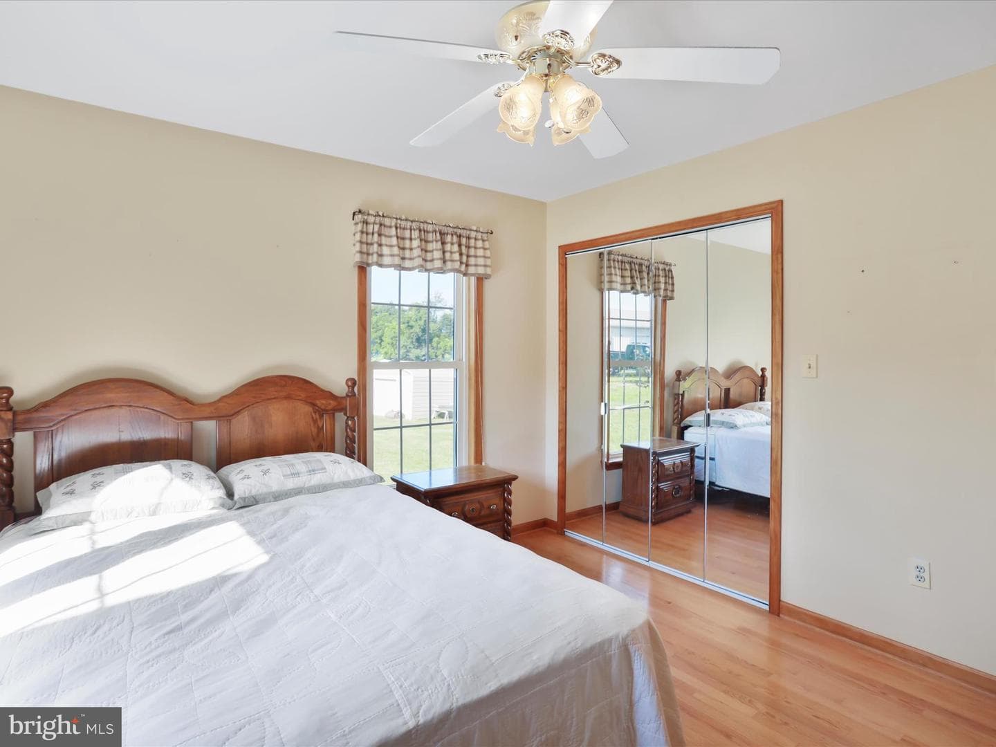 47 Perry Lane photo 18