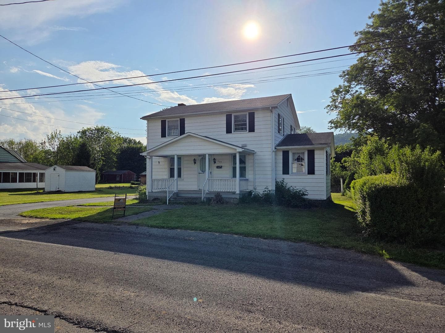 439 Elk Place photo 5