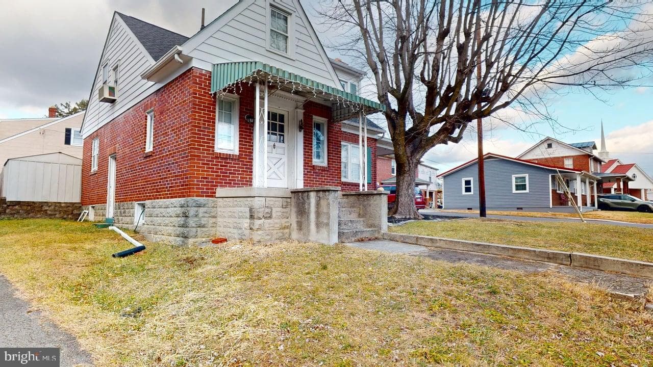 405 W Main Street photo 3