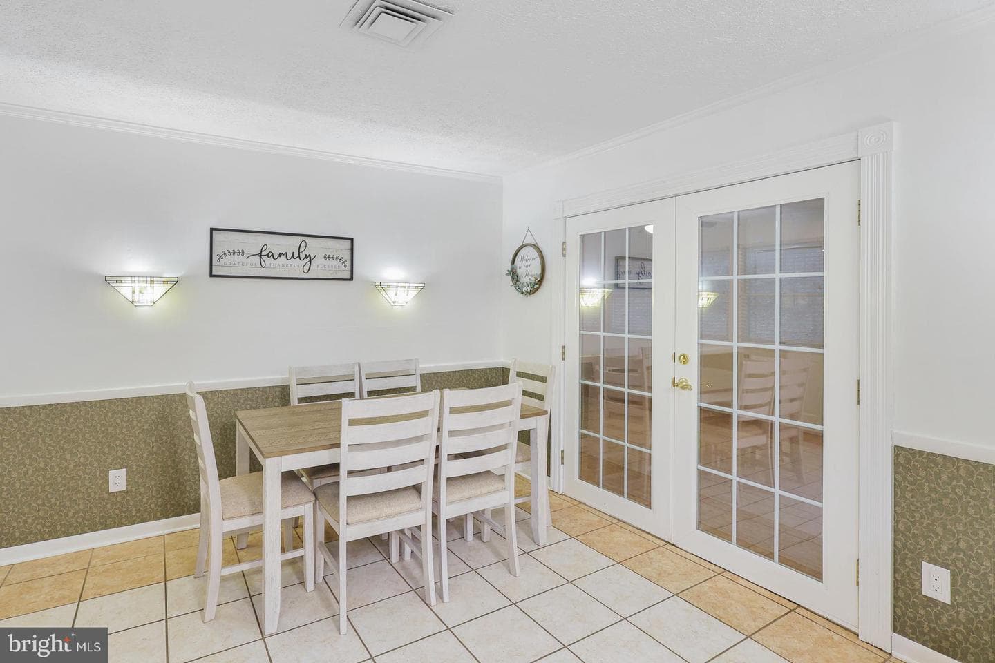 250 Whippoorwill Drive photo 9