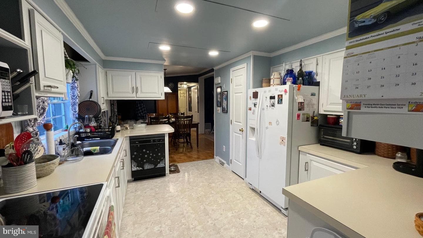245 Pleasant Dale Drive photo 9