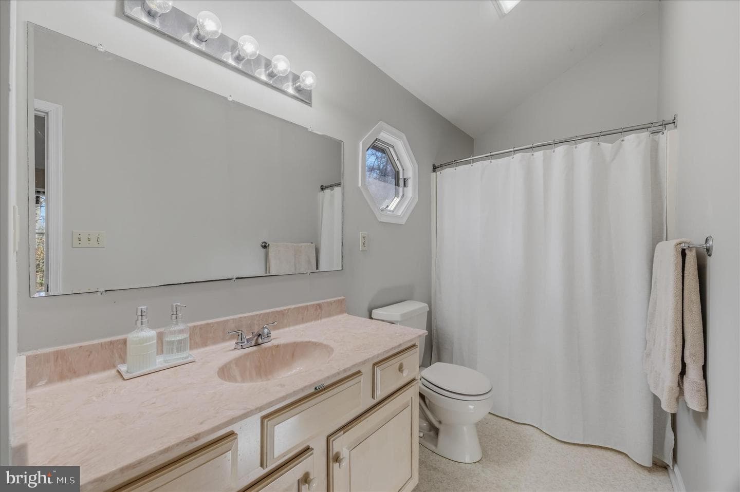 580 Braeburn Drive photo 28