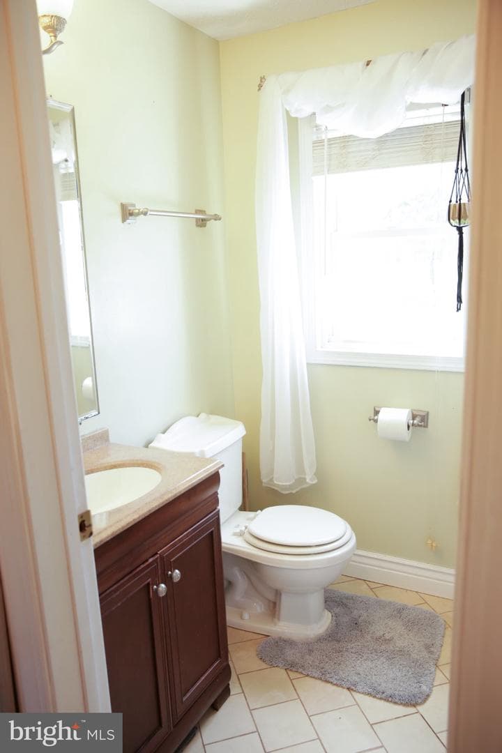 174 Armstrong Street photo 17