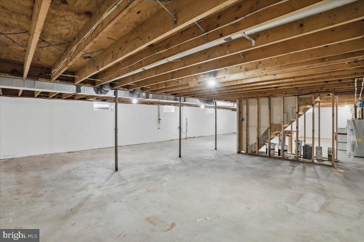 80 N Fairfax Street photo 27