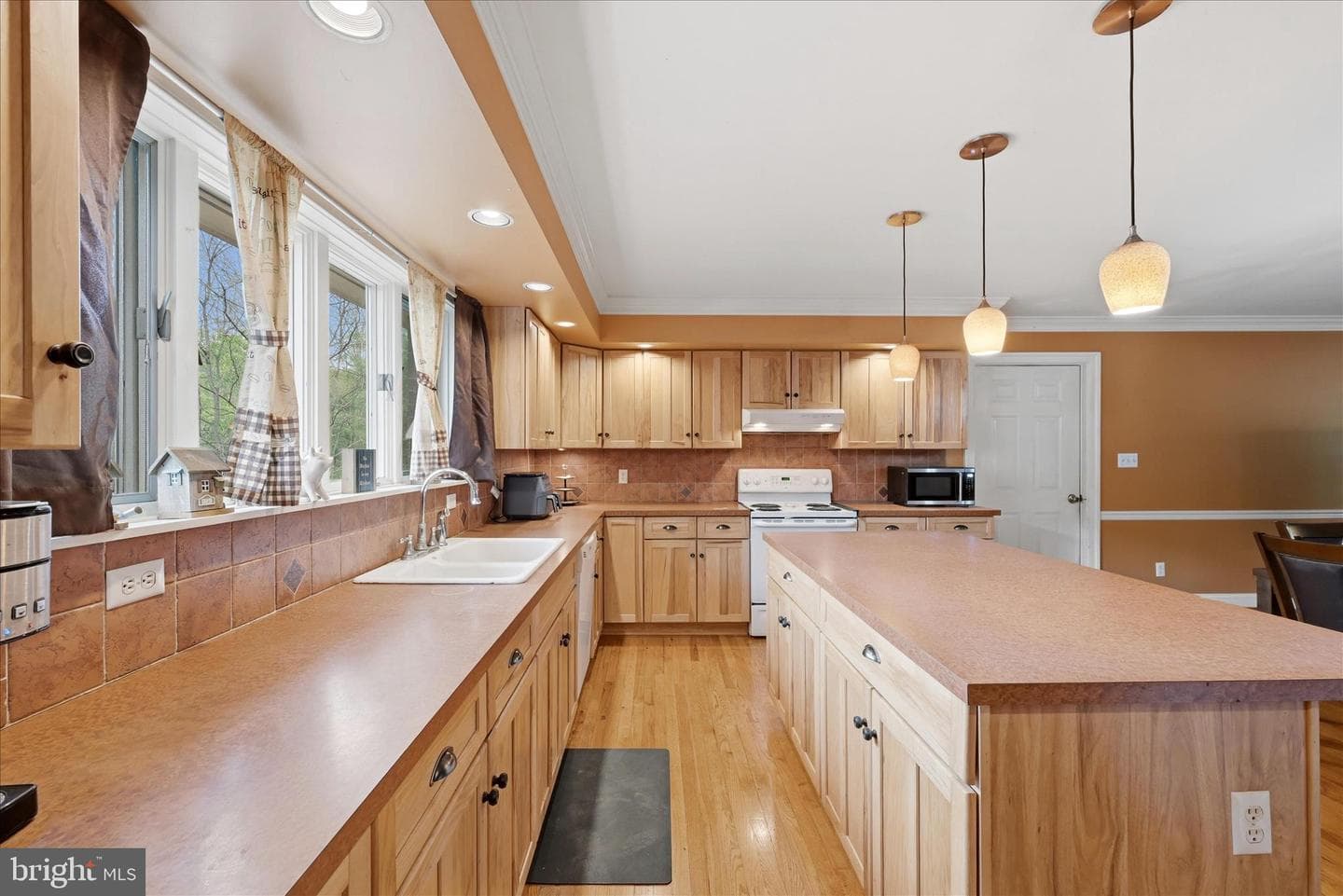 783 Ritters Valley Drive photo 15