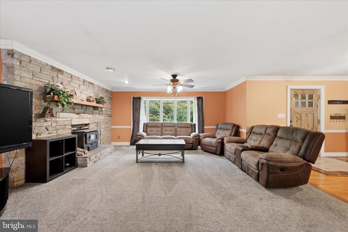 783 Ritters Valley Drive photo 9