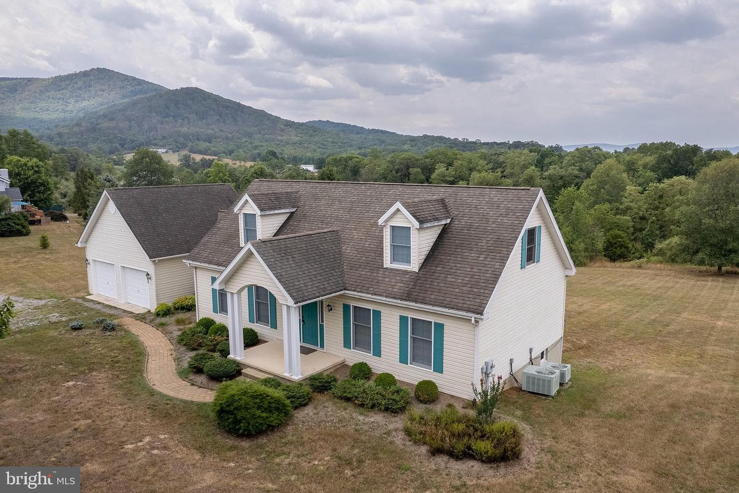 317 Strawberry Lane photo 8