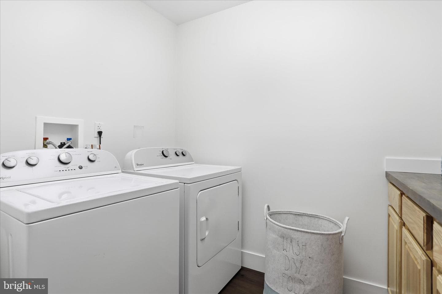 604 Locksa Road photo 15