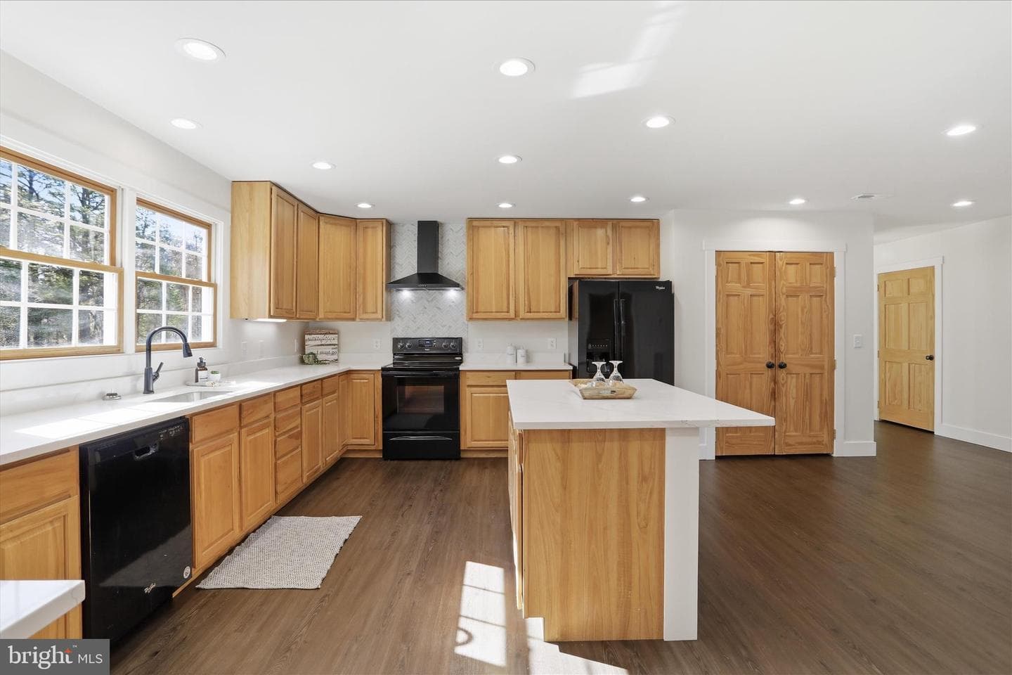 604 Locksa Road photo 9