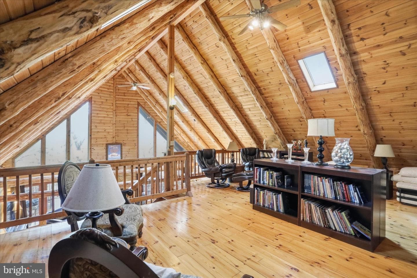 355 Hemlock Court photo 23
