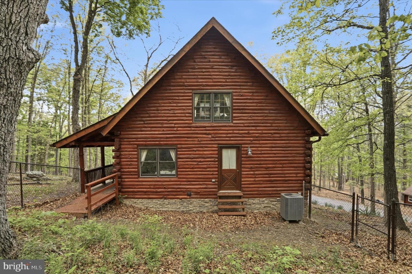 355 Hemlock Court photo 6