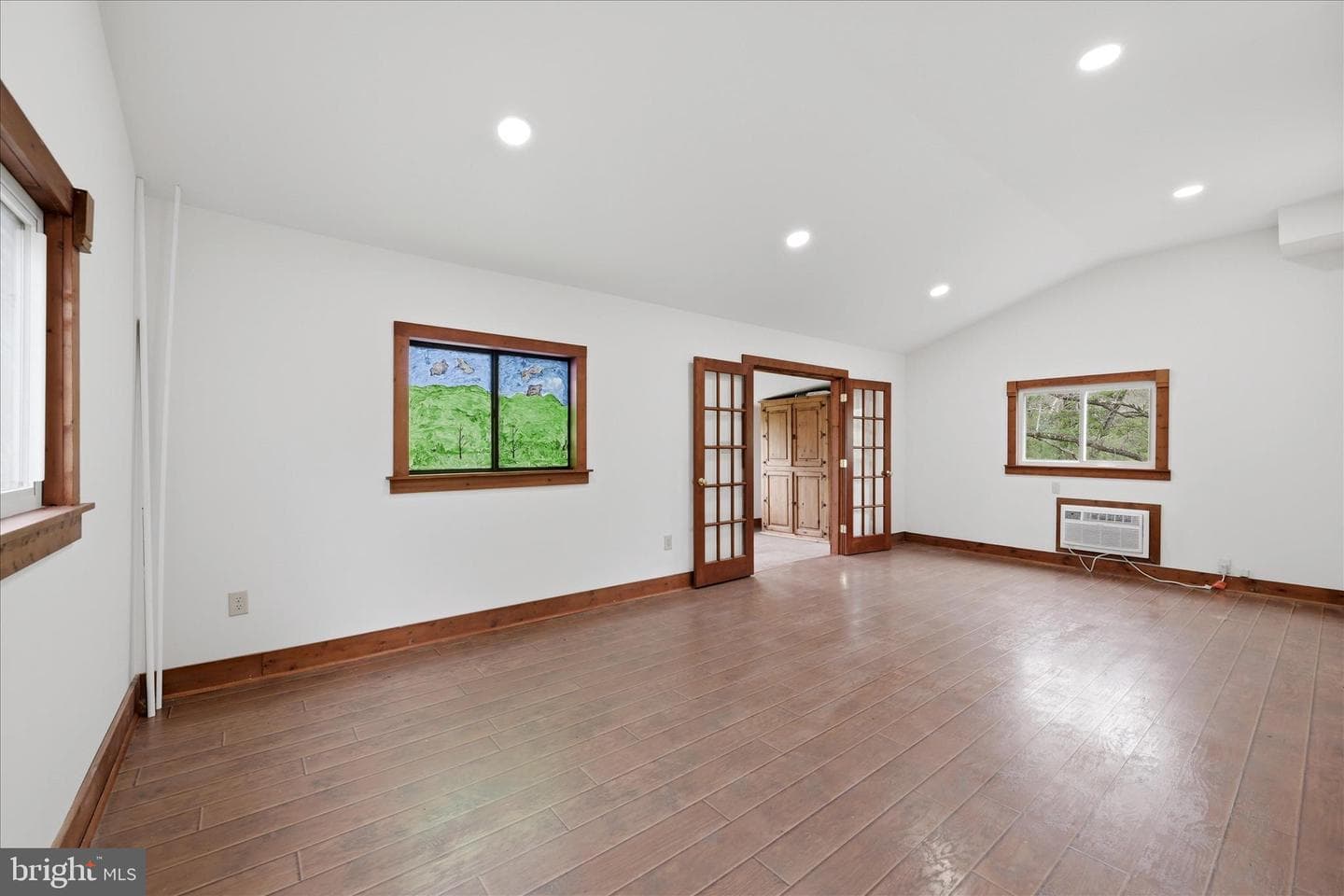 216 Cedar River Ln photo 3