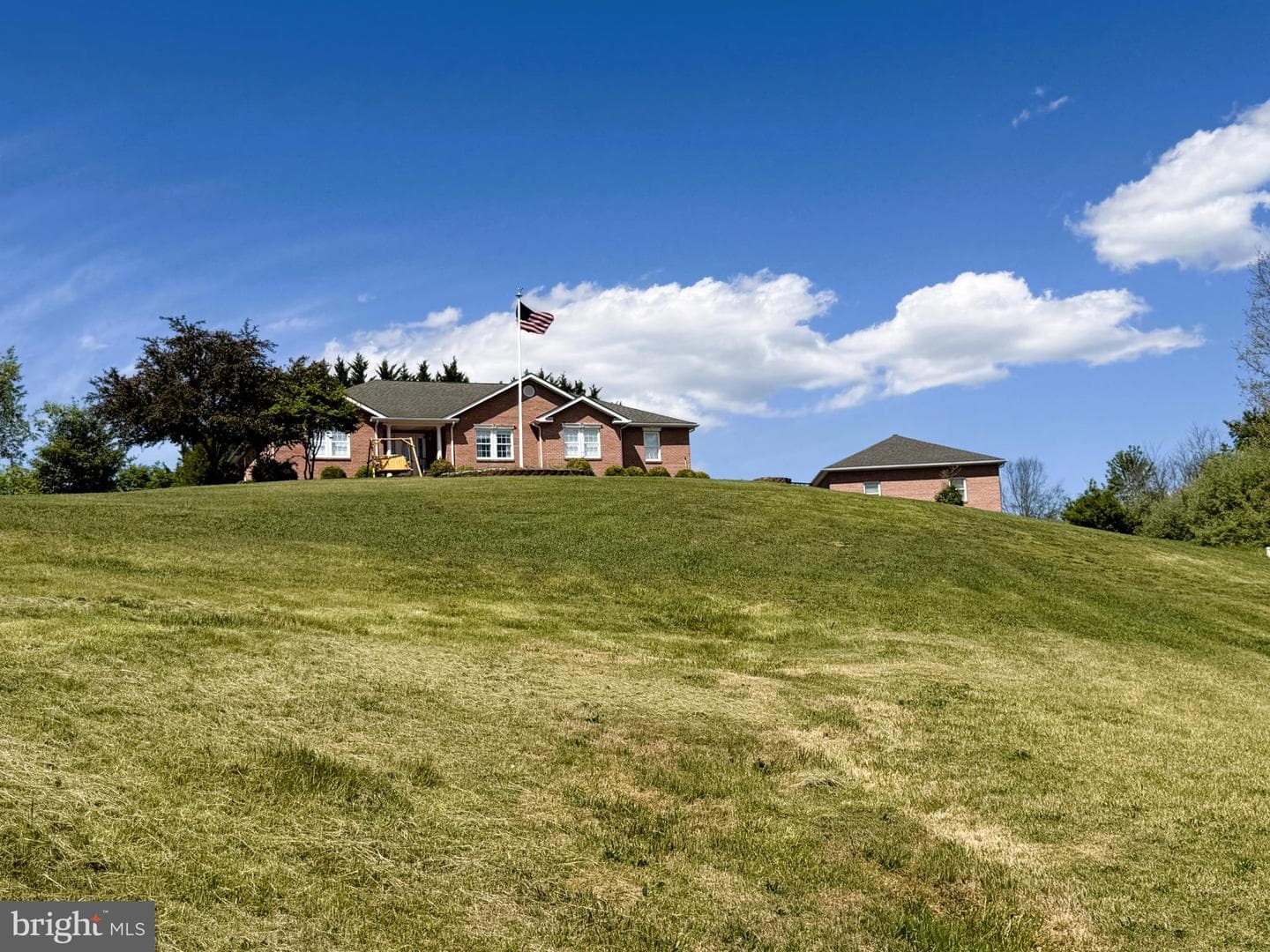106 Waterview Dr photo 1